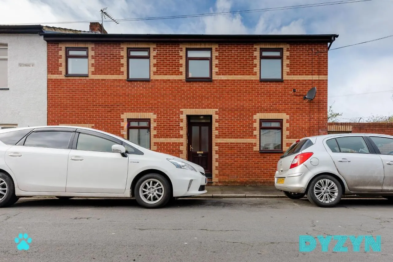 Holiday home The Nest - Parking - Garden - By Dyzyn Villa Cardiff United Kingdom